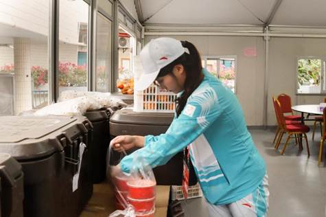 嘉宾服务助理 整理餐食