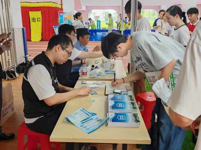 821276d63e52241d8c8b5f9f8ab3692