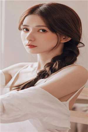 欧洲女RAPPER潮水大豆电视