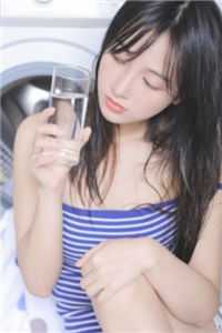 帮美女解睡衣游戏手机版