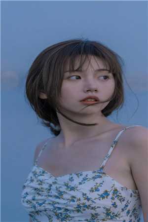 把小侍女按在胯下