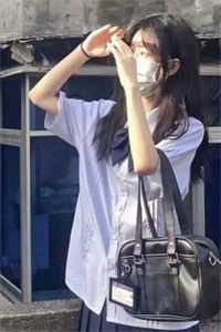 二妮儿 欣欣向荣