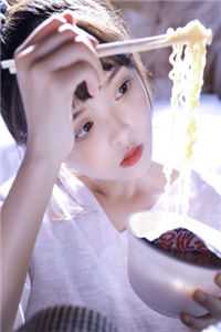 美女脱个精光露出奶头和尿口