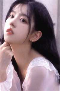 王爷扯开衣襟肚兜娇乳