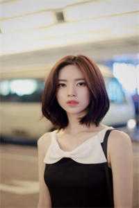 孤男寡女共处一室