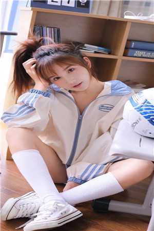 征服漂亮班主任小说