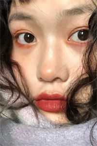 性兴奋流出来白色粘稠液体