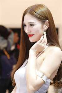 美女张开腿让男人桶