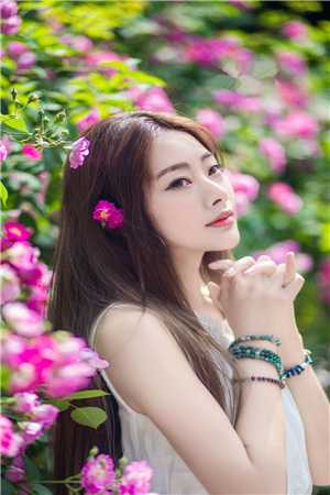 手撕小舞的衣服