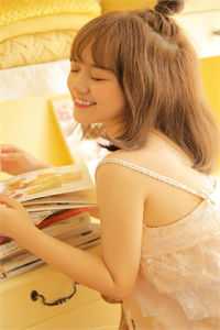 把奶从乳罩里掏出来