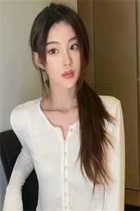美女脱了内衣内裤扒开腿视频