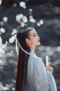 张书记和杨雨婷1一8章