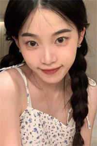 泳池派对厄运小姐