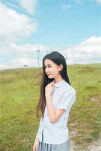 女生强迫男生穿女仆装