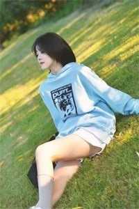 女生踢裆服务