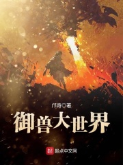 红色彼岸花花瓣遍地撒