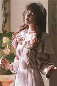 女厕美女撒尿