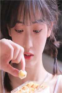 九个女仔一只鬼