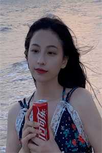 含白丝小脚